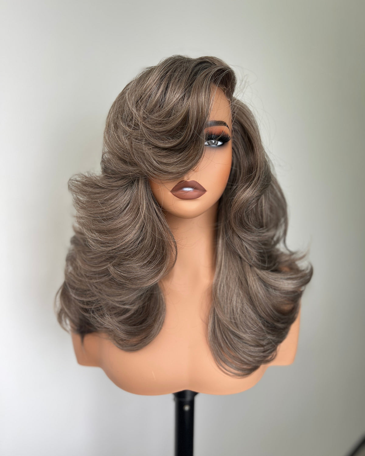 [Choppy Layers] Butterfly Cut T-Lace Synthetic Glueless Wigs Ash Brown Gray