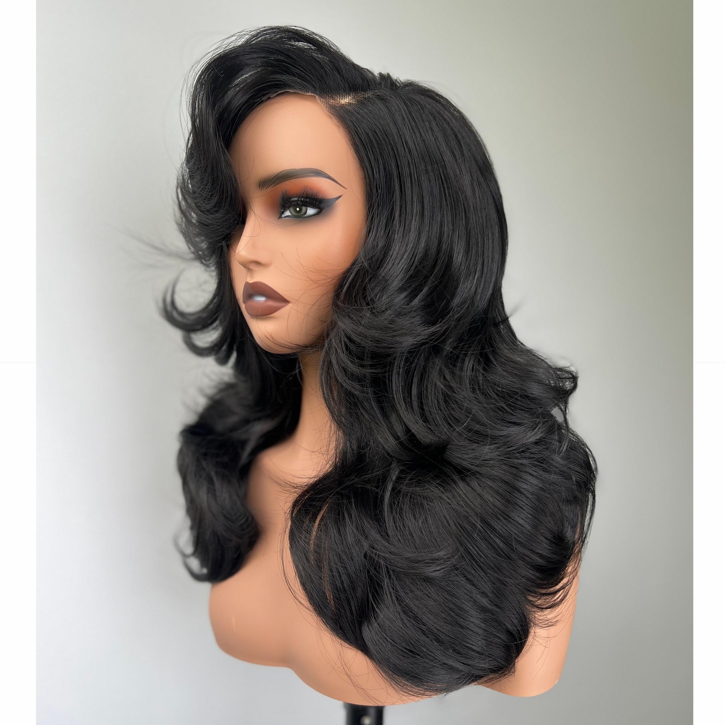 [Salon Blowout Layers] Throw On & Go Side Part Glueless Synthetic Hair